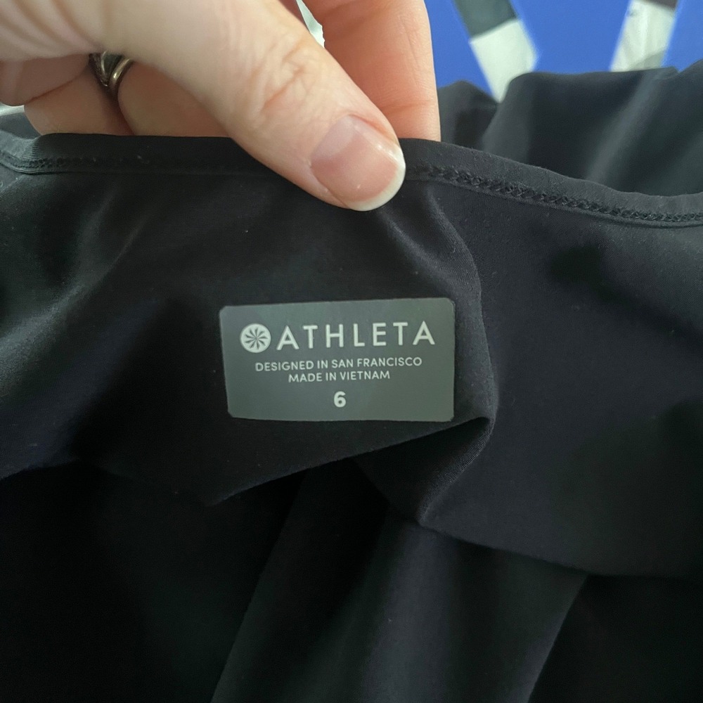Athleta Roaming Sleeveless Jumpsuit Black Sz 4‎ Scoop Neck, Low Back - Picture 10 of 12